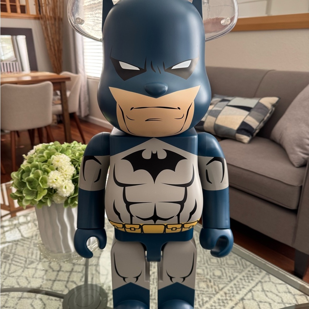 Medicom Batman Hush Version 1000% Bearbrick Vinyl Figure DC Comics